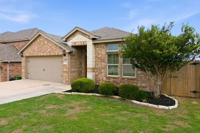 9236 Hunters Court, White Settlement, TX 76108