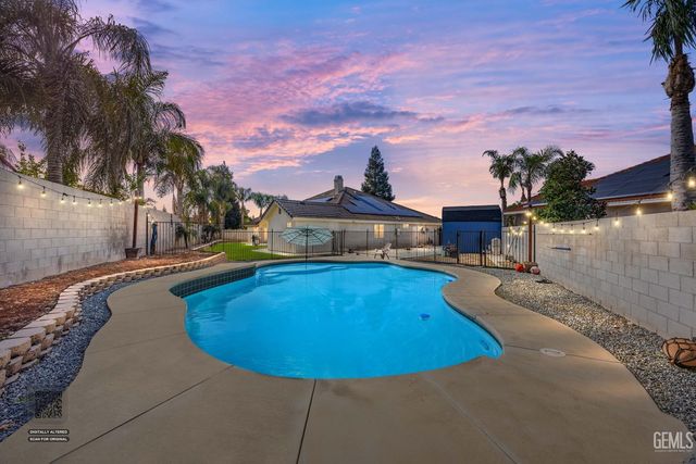 11305 Darlington Avenue, Bakersfield, CA 93312