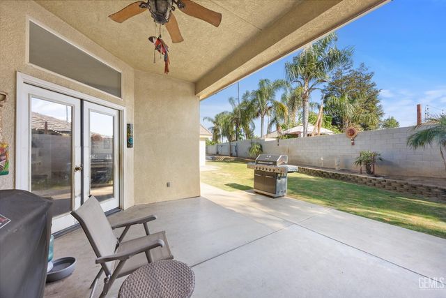 11305 Darlington Avenue, Bakersfield, CA 93312