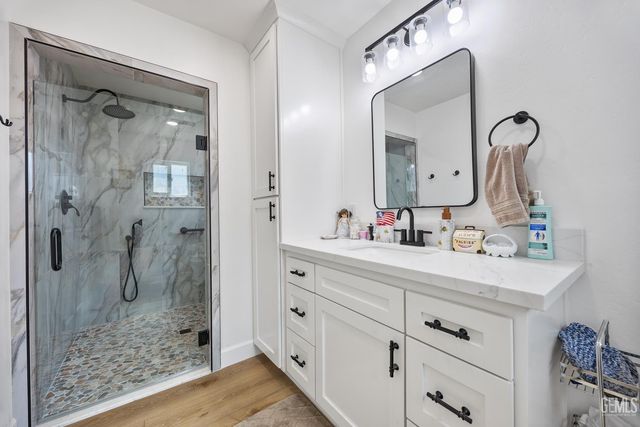 11305 Darlington Avenue, Bakersfield, CA 93312