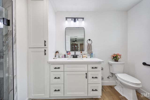 11305 Darlington Avenue, Bakersfield, CA 93312