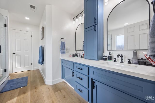 11305 Darlington Avenue, Bakersfield, CA 93312