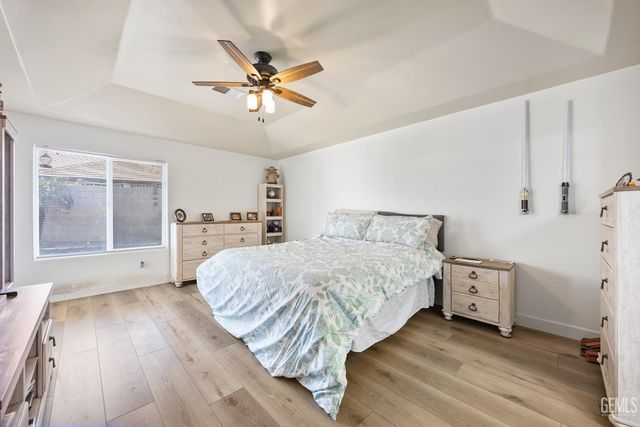 11305 Darlington Avenue, Bakersfield, CA 93312