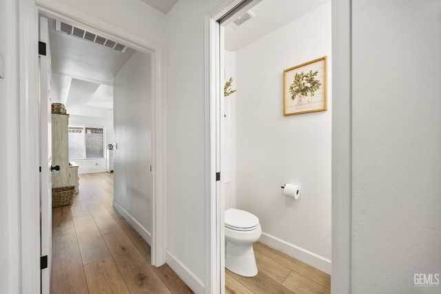 11305 Darlington Avenue, Bakersfield, CA 93312