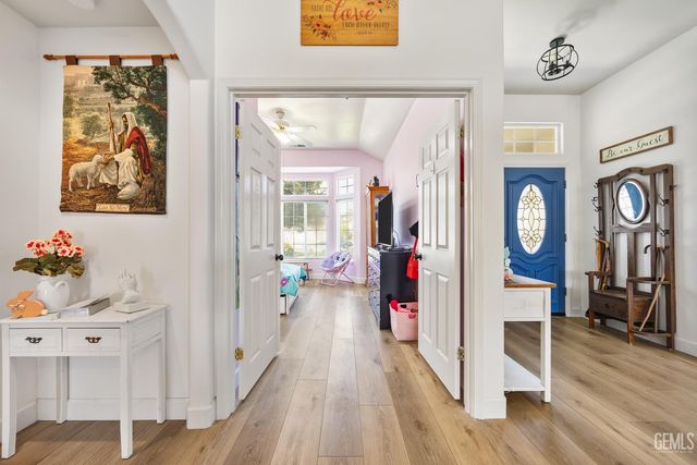 11305 Darlington Avenue, Bakersfield, CA 93312