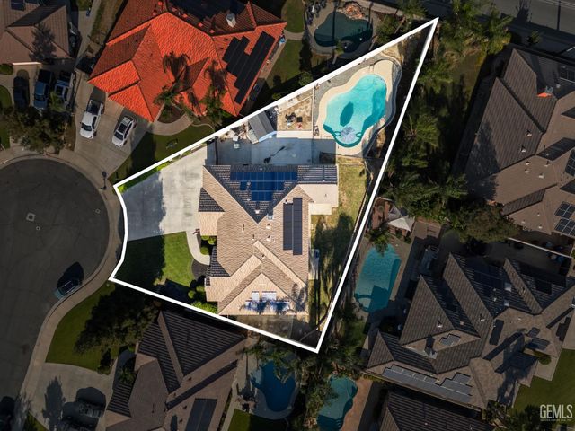 11305 Darlington Avenue, Bakersfield, CA 93312