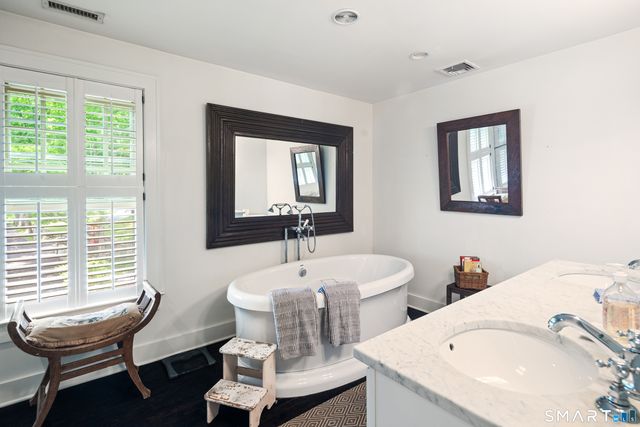 496 Trinity Pass Road, New Canaan, CT 06840