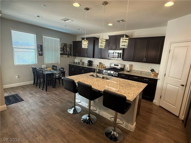 7564 Moose River Court, Las Vegas, NV 89166