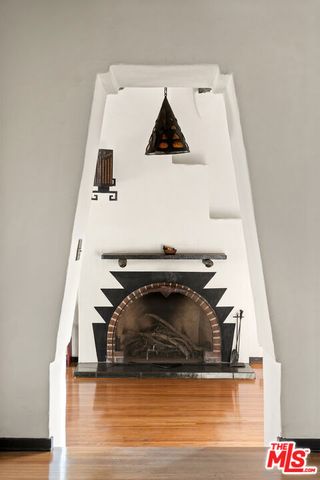 1431 Avon Park Ter., Los Angeles, CA 90026