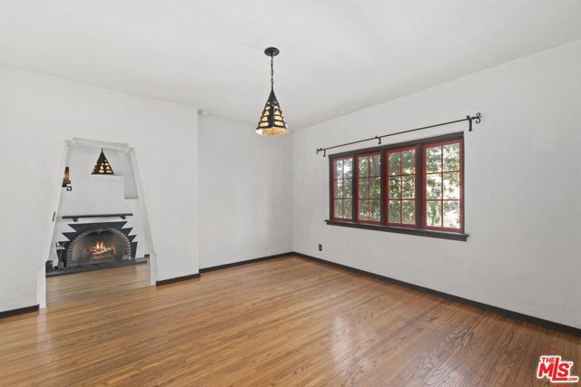 1431 Avon Park Ter., Los Angeles, CA 90026