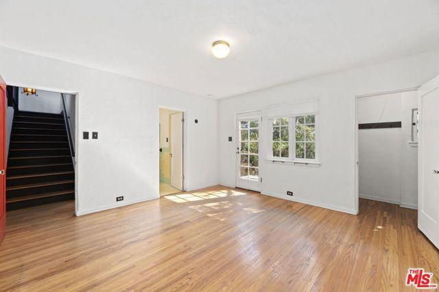 1431 Avon Park Ter., Los Angeles, CA 90026