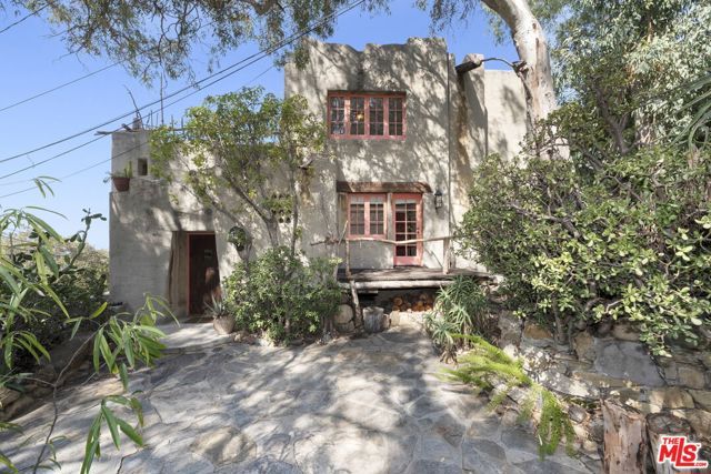 1431 Avon Park Ter., Los Angeles, CA 90026