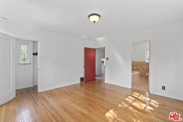 1431 Avon Park Ter., Los Angeles, CA 90026