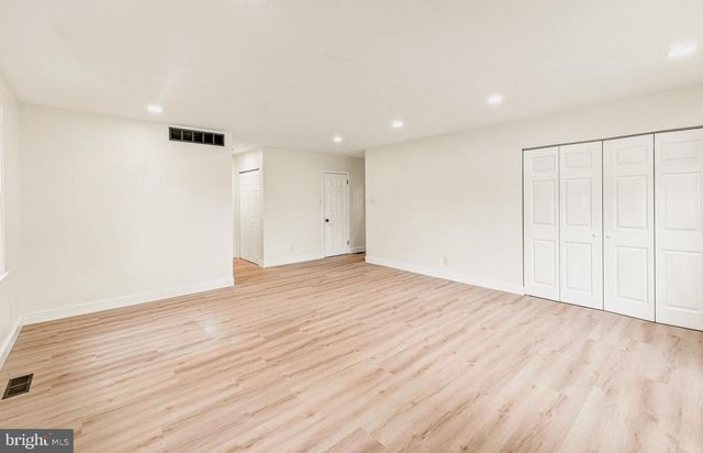 112 CRESSMONT AVE, Blackwood, NJ 08012