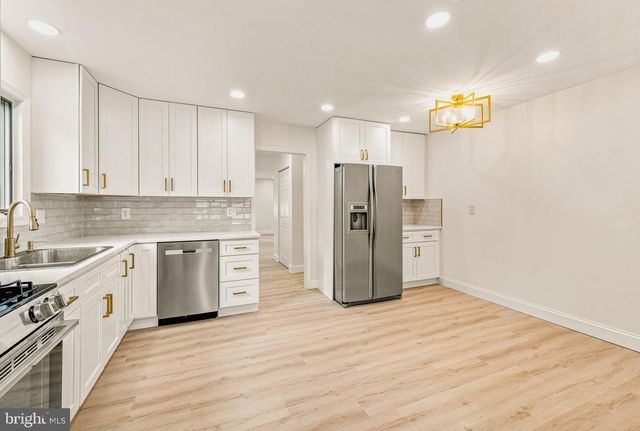 112 CRESSMONT AVE, Blackwood, NJ 08012