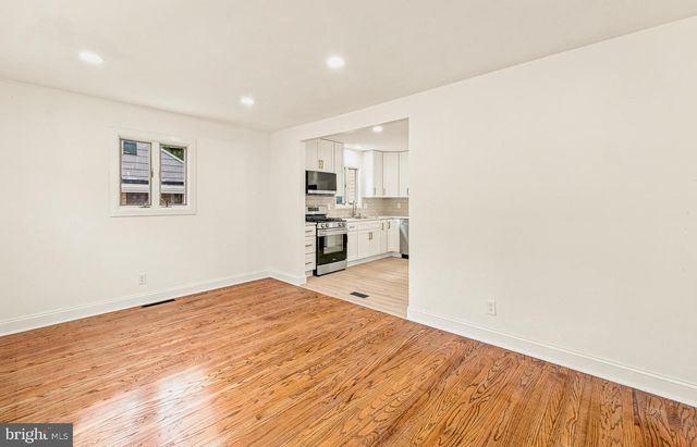 112 CRESSMONT AVE, Blackwood, NJ 08012