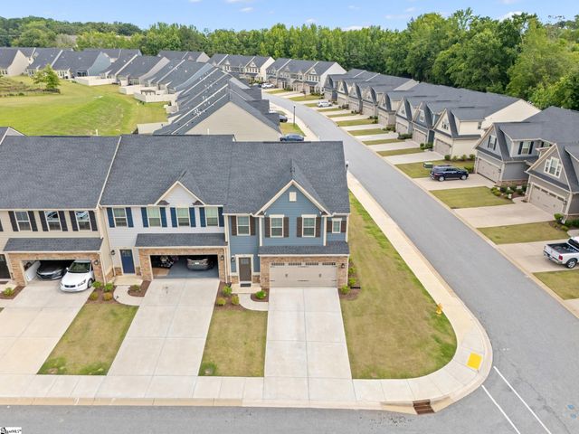561 Martin Creek Drive, Simpsonville, SC 29680