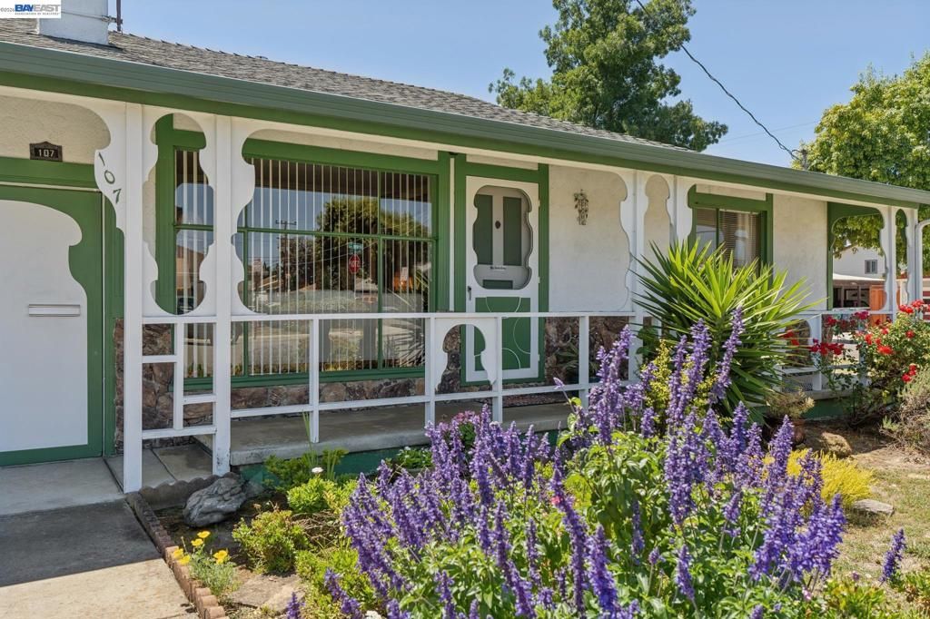 Image 2 of property listing at 107 VIRGINIA STREET, Hayward, CA 94544