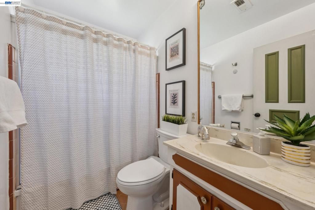 Image 20 of property listing at 107 VIRGINIA STREET, Hayward, CA 94544