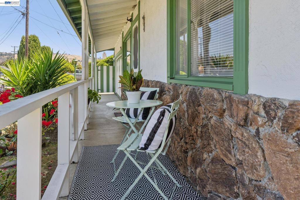Image 3 of property listing at 107 VIRGINIA STREET, Hayward, CA 94544