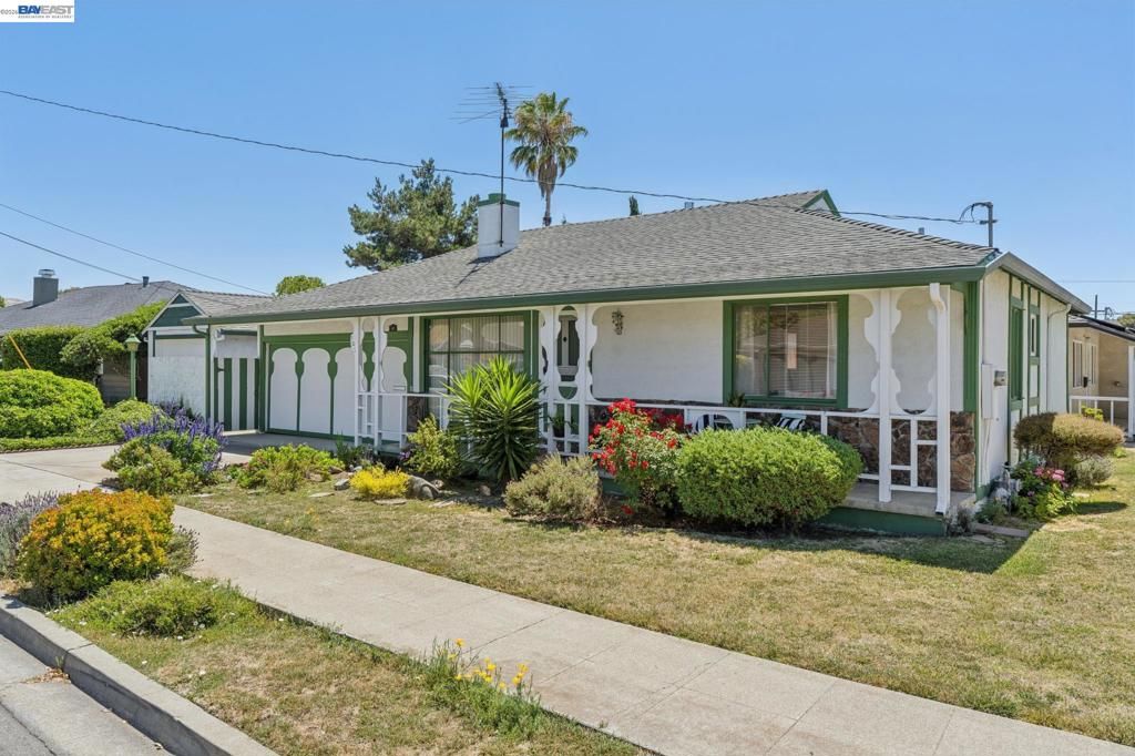 Image 31 of property listing at 107 VIRGINIA STREET, Hayward, CA 94544