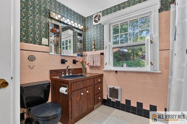 179 Lake Avenue, Metuchen, NJ 08840