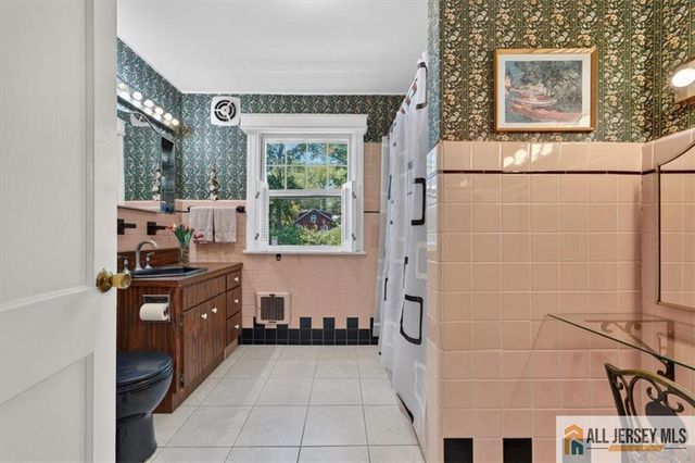 179 Lake Avenue, Metuchen, NJ 08840