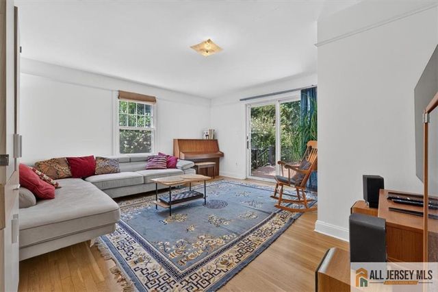 179 Lake Avenue, Metuchen, NJ 08840