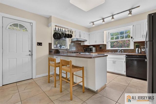 179 Lake Avenue, Metuchen, NJ 08840