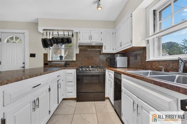 179 Lake Avenue, Metuchen, NJ 08840