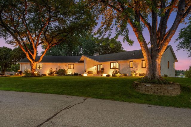 3550 Island View Circle NW, Prior Lake, MN 55372