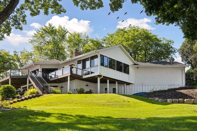 3550 Island View Circle NW, Prior Lake, MN 55372