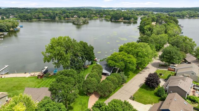 3550 Island View Circle NW, Prior Lake, MN 55372
