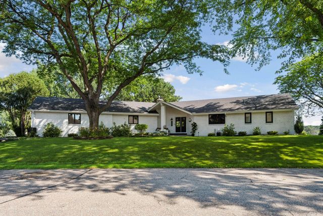 3550 Island View Circle NW, Prior Lake, MN 55372