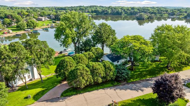 3550 Island View Circle NW, Prior Lake, MN 55372
