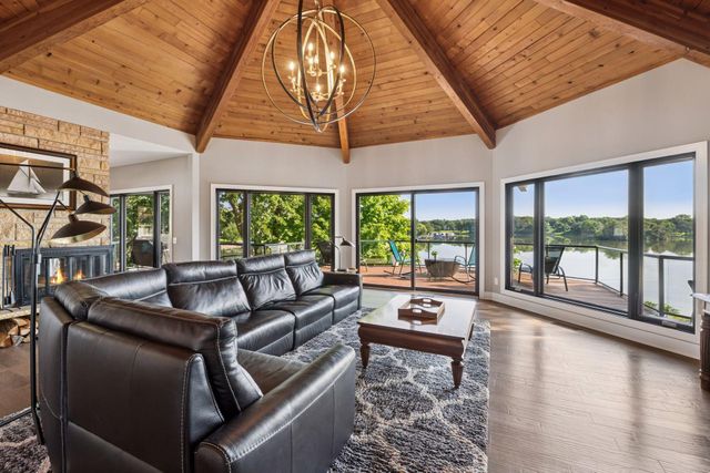 3550 Island View Circle NW, Prior Lake, MN 55372