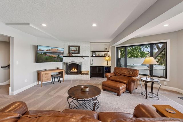 3550 Island View Circle NW, Prior Lake, MN 55372