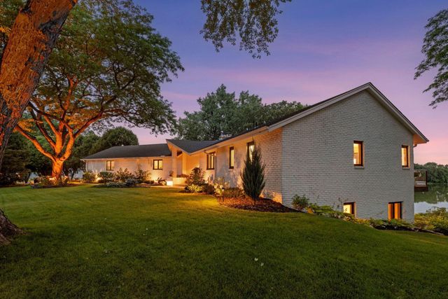 3550 Island View Circle NW, Prior Lake, MN 55372