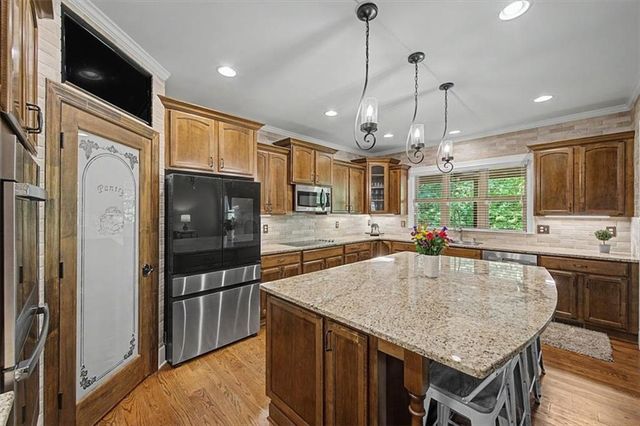 711 Upper Burris Road, Canton, GA 30114
