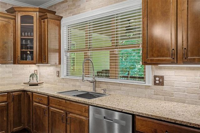 711 Upper Burris Road, Canton, GA 30114
