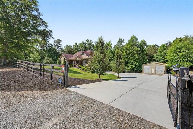 711 Upper Burris Road, Canton, GA 30114