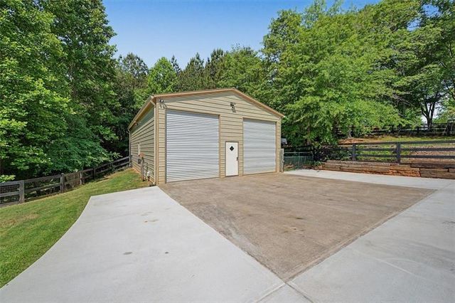 711 Upper Burris Road, Canton, GA 30114