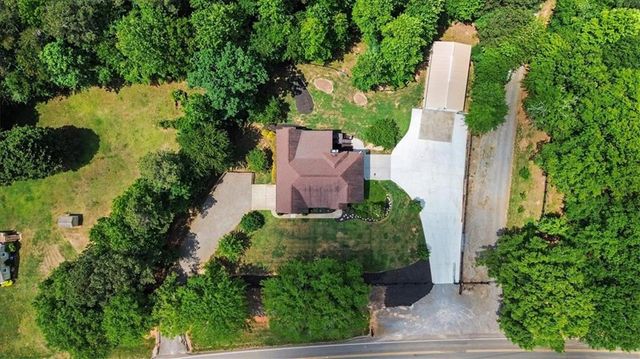 711 Upper Burris Road, Canton, GA 30114