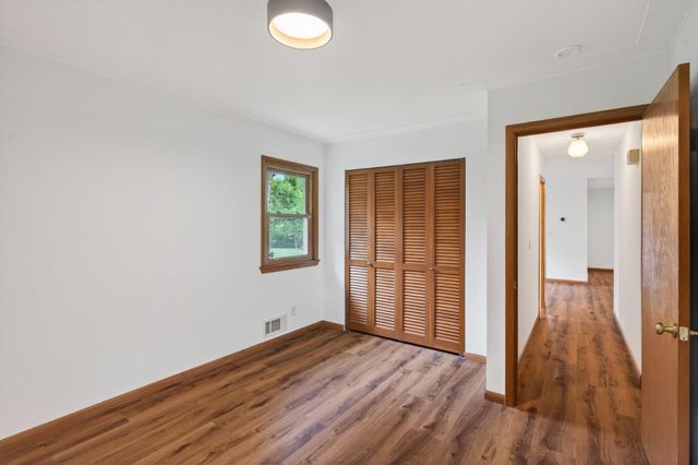 2541 Quebec Avenue S, Saint Louis Park, MN 55426