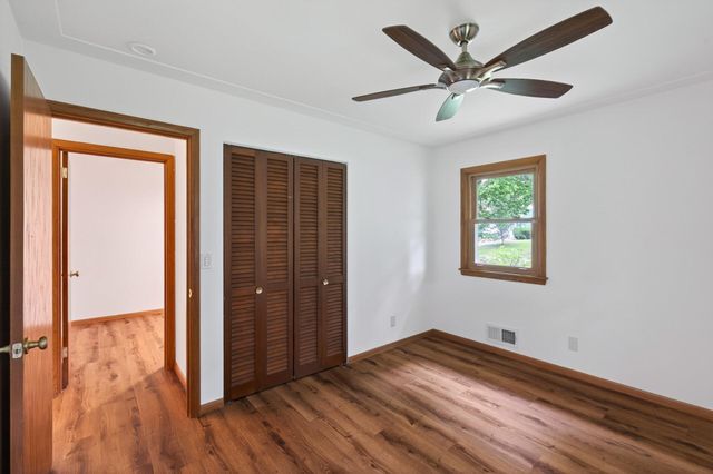 2541 Quebec Avenue S, Saint Louis Park, MN 55426