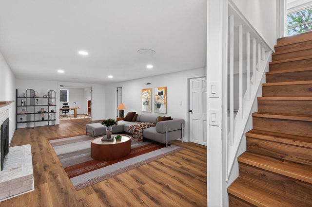 2541 Quebec Avenue S, Saint Louis Park, MN 55426