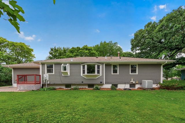 2541 Quebec Avenue S, Saint Louis Park, MN 55426