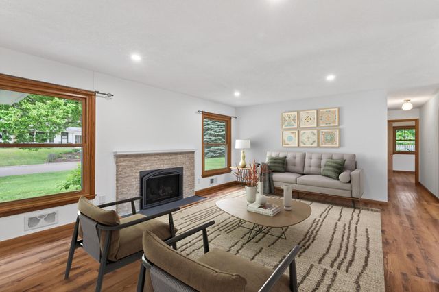 2541 Quebec Avenue S, Saint Louis Park, MN 55426