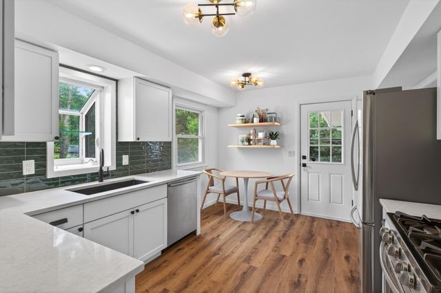 2541 Quebec Avenue S, Saint Louis Park, MN 55426