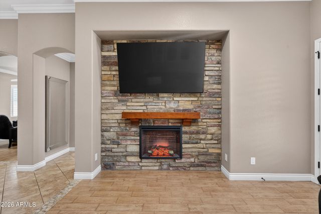 8812 W MYRTLE Avenue, Glendale, AZ 85305